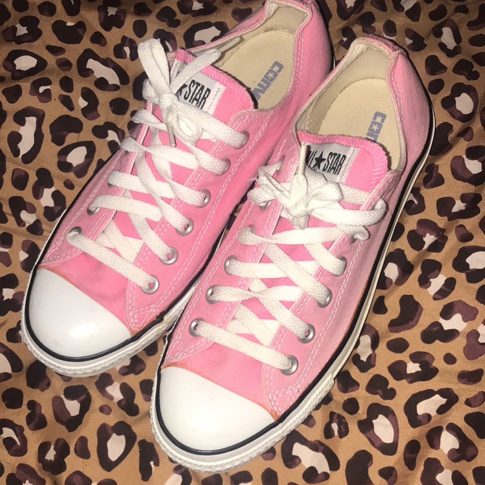 Pink converse